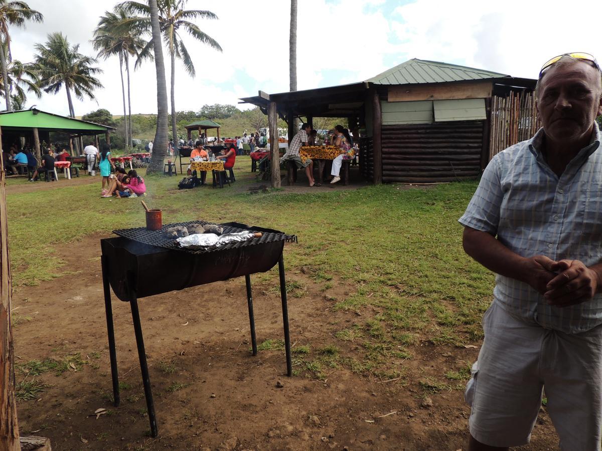 Cabanas Moenga Hanga Roa Esterno foto
