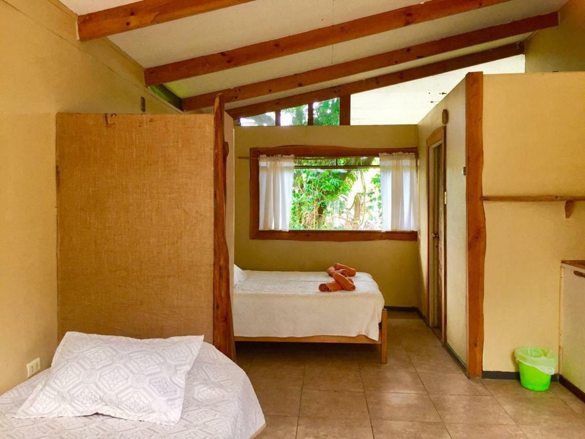 Cabanas Moenga Hanga Roa Esterno foto